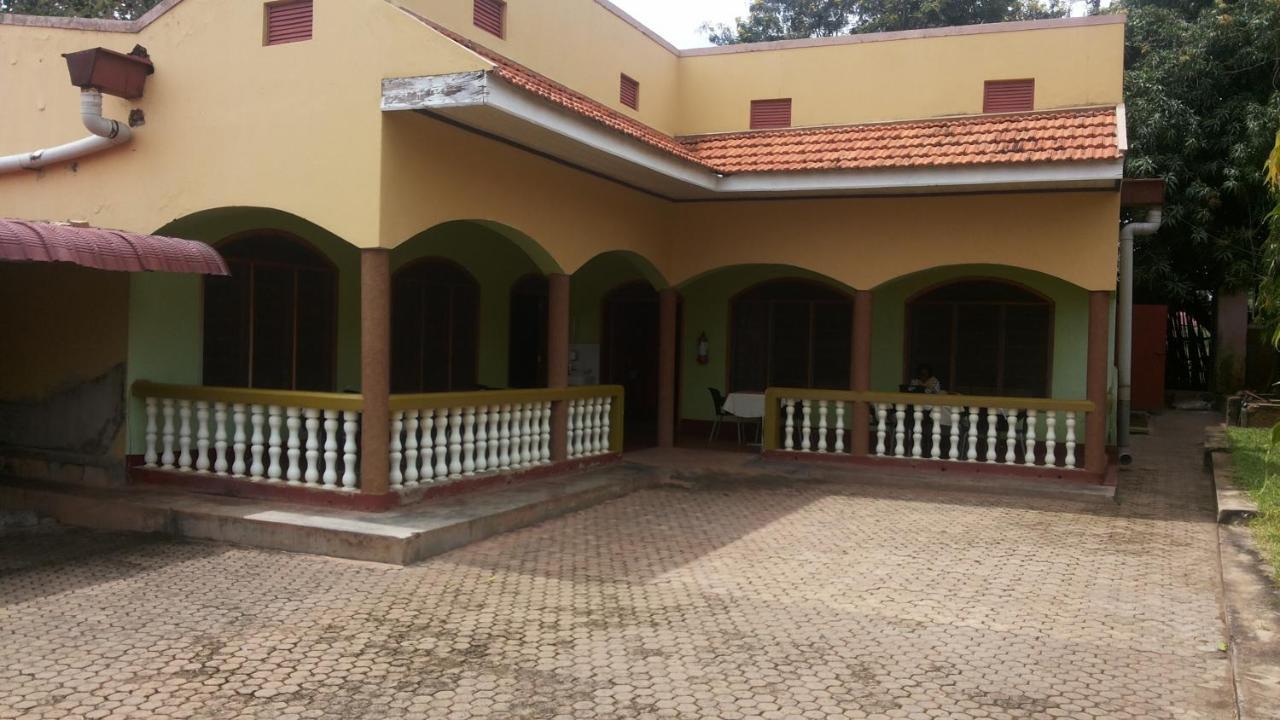 Nasera Suites Hotel Moyo Buitenkant foto